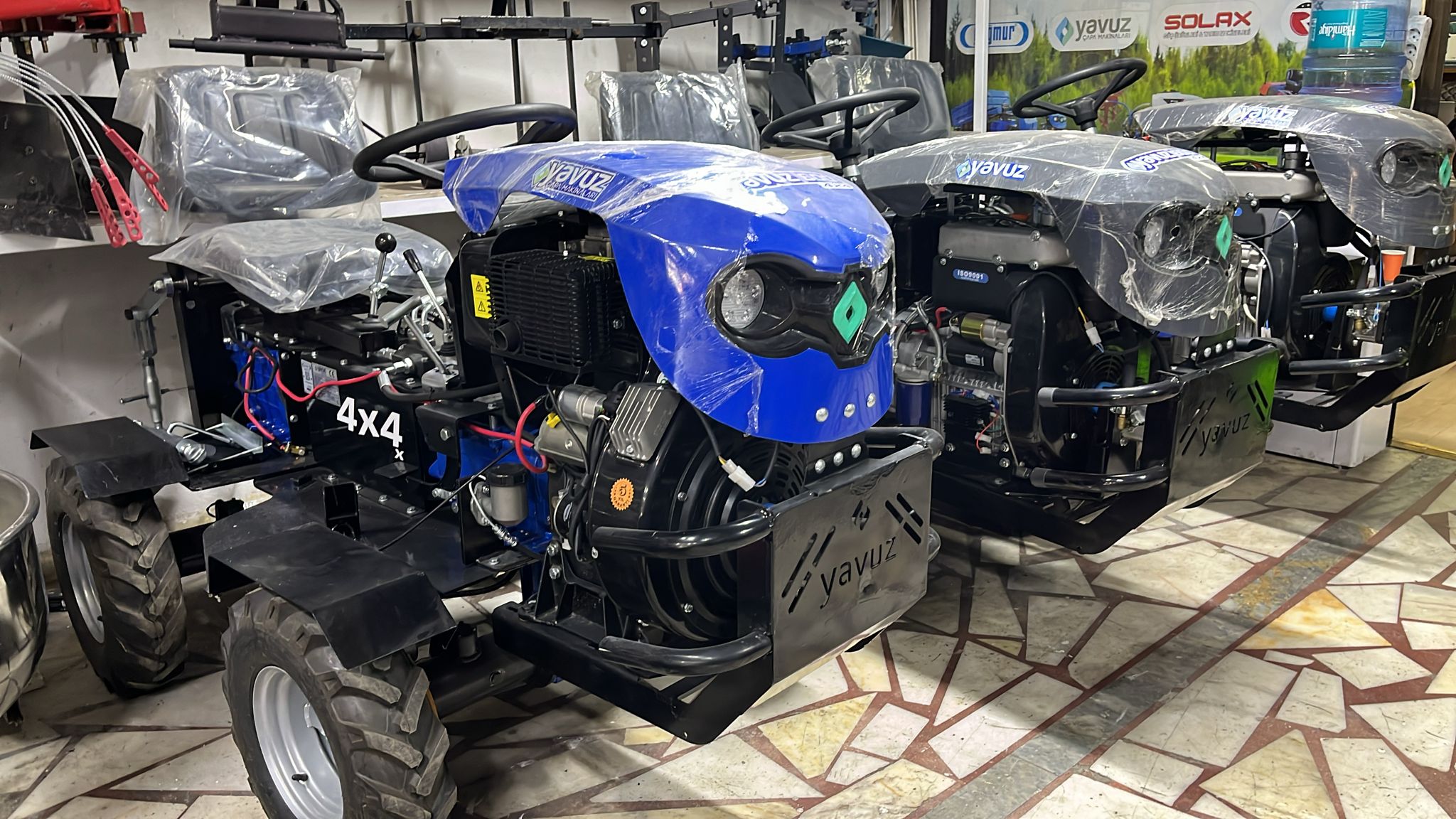 YAVUZ 4X4 PRO ARKADAN ÇAPALI 17HP ANTOR MOTORLU